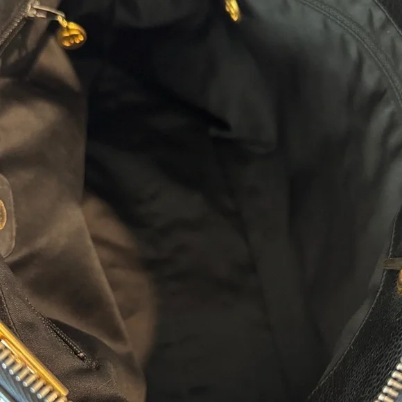 Chanel Caviar Dome Tote - Picture 9 of 17